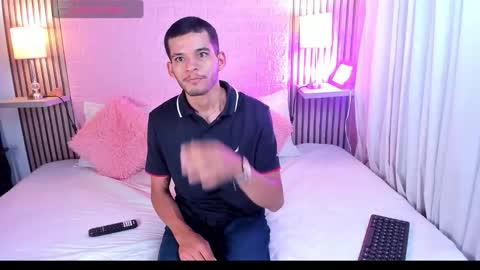 Snapshot of dear_lover1 chatting on December 4, 11:19 am dear_lover1 online show from December 4, 11:19 am