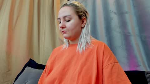 Debbie Mon Tue Fri Sun Sat GMT 3 1000am - 0400pm  online show from December 12, 4:10 pm