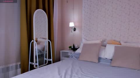 Jennifer online show from January 7, 11:29 pm