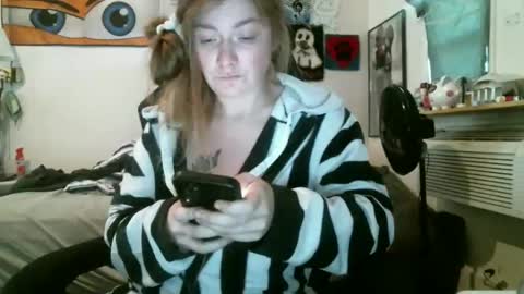 DEBBIE online show from November 29, 5:16 pm