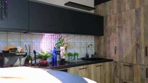 Snapshot of debihenks chatting on March 2, 6:04 pm Eva online show from March 2, 6:04 pm