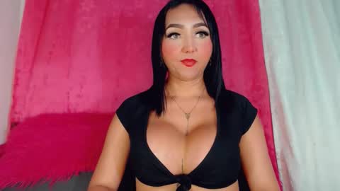 Snapshot of deboragill chatting on June 11, 2:53 am deboragill online show from June 11, 2:53 am