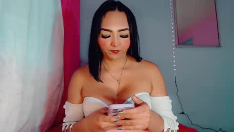 Snapshot of deboragill chatting on June 16, 11:07 pm deboragill online show from June 16, 11:07 pm