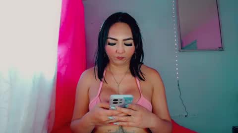 Snapshot of deboragill chatting on June 17, 10:10 pm deboragill online show from June 17, 10:10 pm