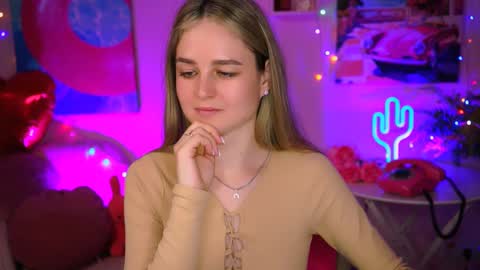 Snapshot of deboralarson chatting on March 11, 9:45 am Debora online show from March 11, 9:45 am