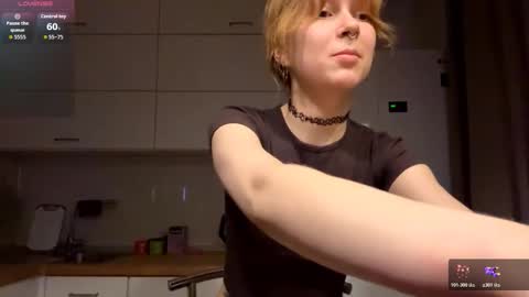 Hello My name is Sarah im new model here and little but shy. online show from February 19, 4:25 pm