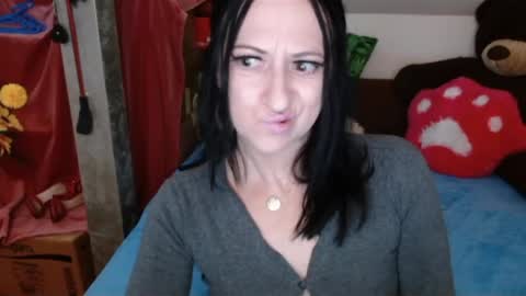 DebraMilf online show from January 19, 7:26 pm