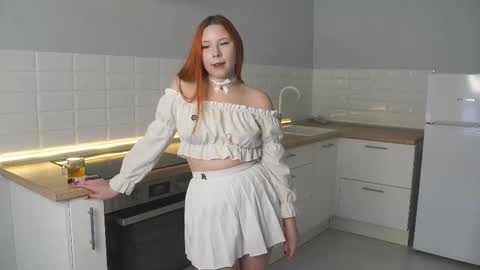 Snapshot of debroahchrostowski chatting on December 15, 6:06 am Kim online show from December 15, 6:06 am