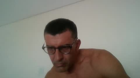 Snapshot of decemberbruno chatting on March 4, 6:25 pm decemberbruno online show from March 4, 6:25 pm