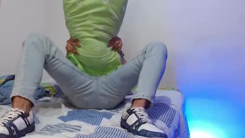 Santiago online show from December 7, 2:20 am