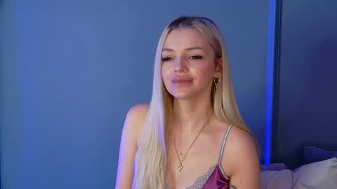 DeeaVIP online show from February 18, 6:09 am