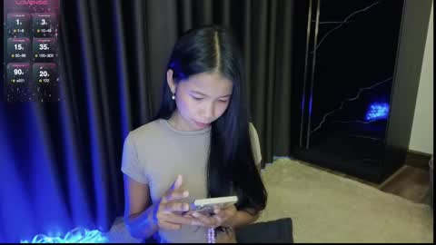 Snapshot of deedeedoll chatting on February 23, 1:24 am deedeedoll online show from February 23, 1:24 am