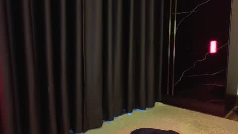 Snapshot of deedeedoll chatting on January 11, 1:43 am deedeedoll online show from January 11, 1:43 am