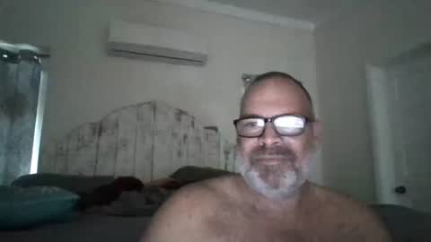 Snapshot of deepdiveme chatting on December 11, 1:28 pm deepdiveme online show from December 11, 1:28 pm
