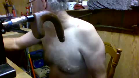 Snapshot of deepthroat227 chatting on December 15, 9:42 pm Deepthroat My Big Dildos online show from December 15, 9:42 pm