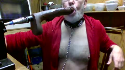 Snapshot of deepthroat227 chatting on January 11, 9:46 pm Deepthroat My Big Dildos online show from January 11, 9:46 pm