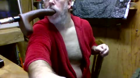 Snapshot of deepthroat227 chatting on January 18, 8:51 pm Deepthroat My Big Dildos online show from January 18, 8:51 pm