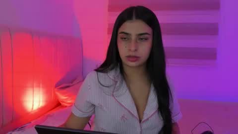 deepthroat_sweet online show from March 12, 5:46 am