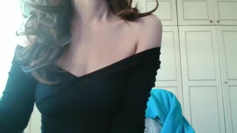 KamiDevi online show from February 14, 4:04 pm