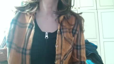 KamiDevi online show from April 9, 2:55 pm