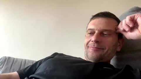 Snapshot of defloy chatting on December 14, 9:14 am Defloy online show from December 14, 9:14 am