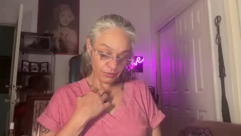 Snapshot of degeneratesaint chatting on October 14, 2:56 am Tori online show from October 14, 2:56 am