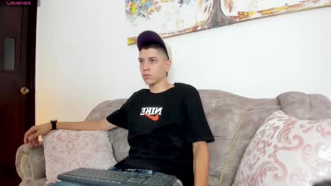 Snapshot of dei_v_48 chatting on January 10, 7:32 pm DEIVY online show from January 10, 7:32 pm