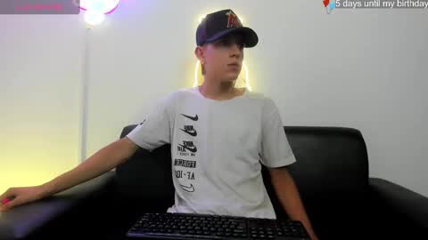 Snapshot of dei_v_48 chatting on January 14, 8:26 pm DEIVY online show from January 14, 8:26 pm