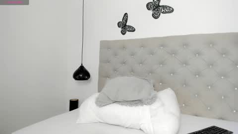 Snapshot of dei_v_48 chatting on January 28, 10:45 pm DEIVY online show from January 28, 10:45 pm