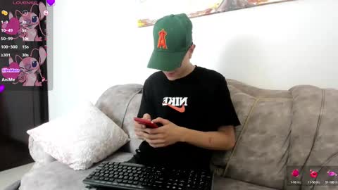 Snapshot of dei_v_48 chatting on March 7, 6:24 am DEIVY online show from March 7, 6:24 am