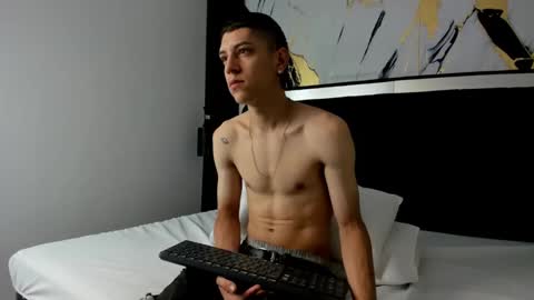 Snapshot of dei_v_48 chatting on March 7, 8:44 pm DEIVY online show from March 7, 8:44 pm