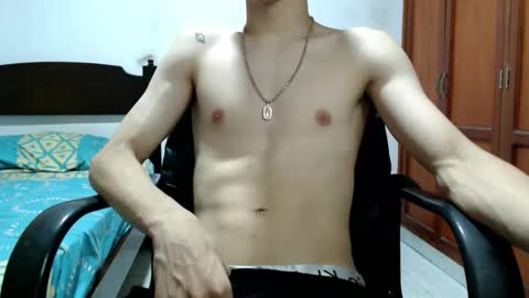 Snapshot of dei_v_48 chatting on September 29, 7:24 am DEIVY online show from September 29, 7:24 am