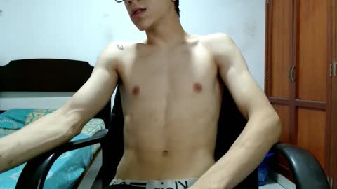 Snapshot of dei_v_48 chatting on October 20, 8:09 pm DEIVY online show from October 20, 8:09 pm