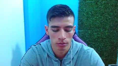 Snapshot of deiby_baby chatting on December 2, 7:49 pm DEIBY online show from December 2, 7:49 pm