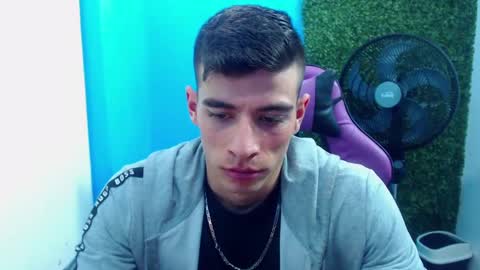 Snapshot of deiby_baby chatting on December 29, 12:30 am DEIBY online show from December 29, 12:30 am