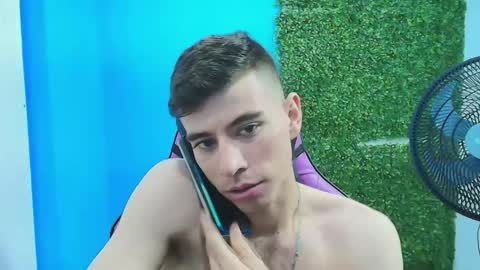 Snapshot of deiby_baby chatting on January 14, 11:58 pm DEIBY online show from January 14, 11:58 pm