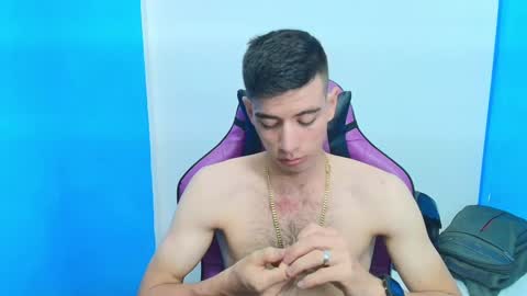 Snapshot of deiby_baby chatting on March 6, 2:09 am DEIBY online show from March 6, 2:09 am