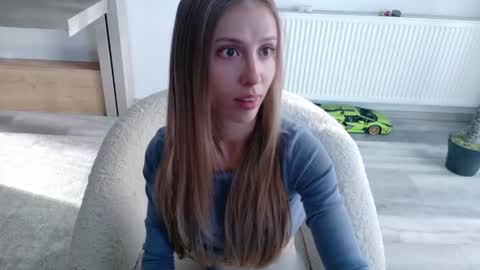 Snapshot of deidi_sweet chatting on May 17, 3:30 pm Di online show from May 17, 3:30 pm