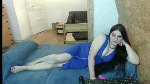 Snapshot of deinekatze chatting on June 7, 8:23 pm deinekatze online show from June 7, 8:23 pm