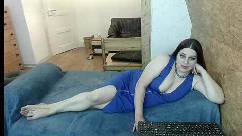 Snapshot of deinekatze chatting on June 8, 8:31 pm deinekatze online show from June 8, 8:31 pm
