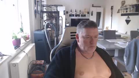 deinprinz2312 online show from December 4, 9:40 am