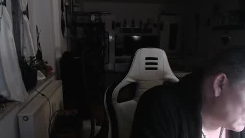 deinprinz2312 online show from December 8, 4:57 am