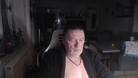 deinprinz2312 online show from March 9, 5:33 am