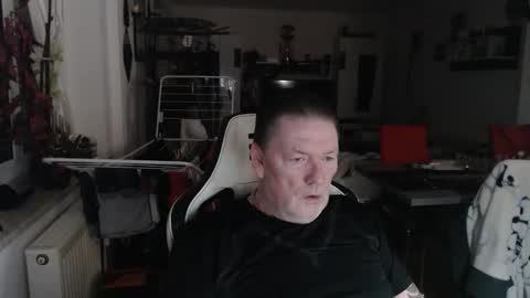 deinprinz2312 online show from January 12, 5:34 am