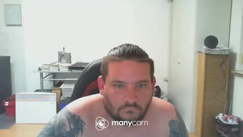 Snapshot of deinspielzeug87 chatting on May 5, 4:04 pm deinspielzeug87 online show from May 5, 4:04 pm