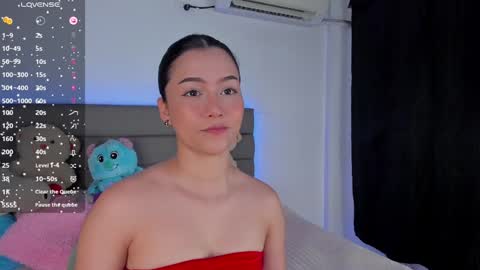 Snapshot of deisy_smith_ chatting on December 18, 10:30 am Deisy online show from December 18, 10:30 am