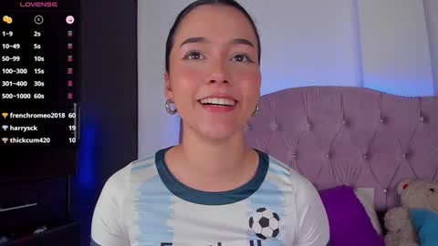 Snapshot of deisy_smith_ chatting on December 27, 12:07 am Deisy online show from December 27, 12:07 am
