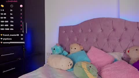 Snapshot of deisy_smith_ chatting on December 31, 10:56 pm Deisy online show from December 31, 10:56 pm