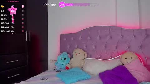 Snapshot of deisy_smith_ chatting on February 13, 9:27 pm Deisy online show from February 13, 9:27 pm