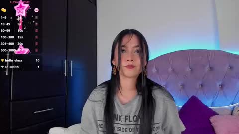 Snapshot of deisy_smith_ chatting on February 22, 9:37 pm Deisy online show from February 22, 9:37 pm